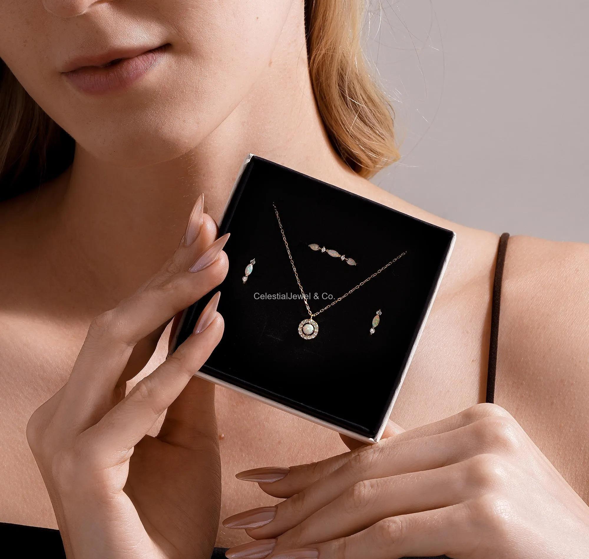 Diamond & Gold Jewellery – Rings, Earrings, Necklaces | Celestial Jewel