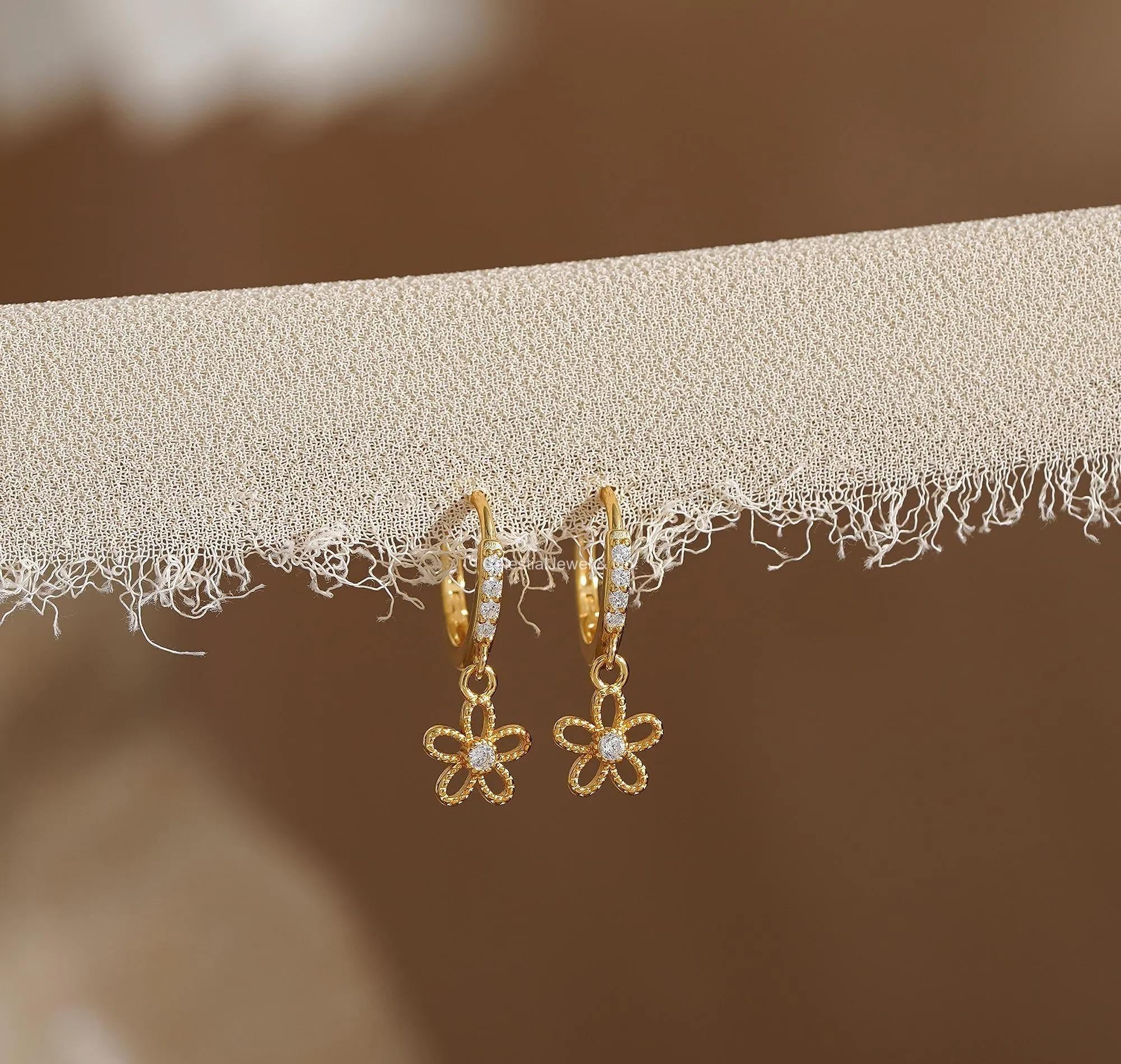 Diamond & Gold Jewellery – Rings, Earrings, Necklaces | Celestial Jewel